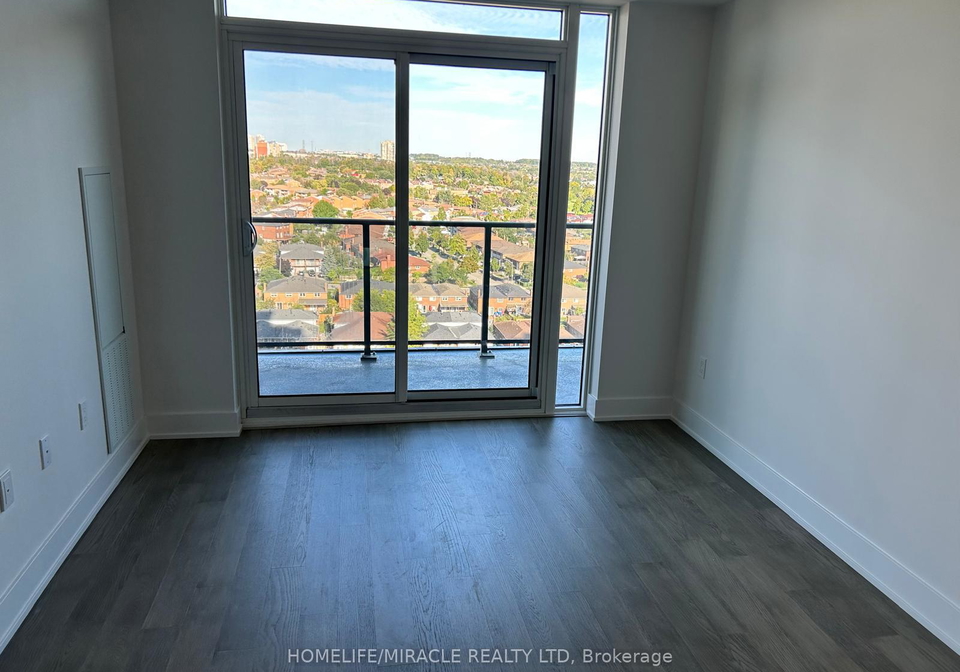 202-burnhamthorpe-road-e-mississauga-ontario-w12743966