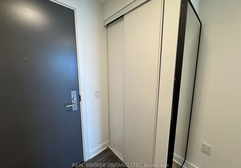 86-dundas-street-e-mississauga-ontario-w12744424