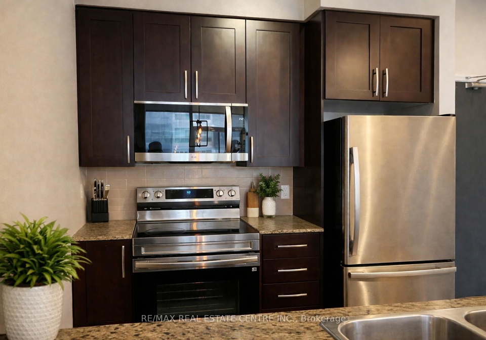 4070-confederation-parkway-mississauga-ontario-w12744426