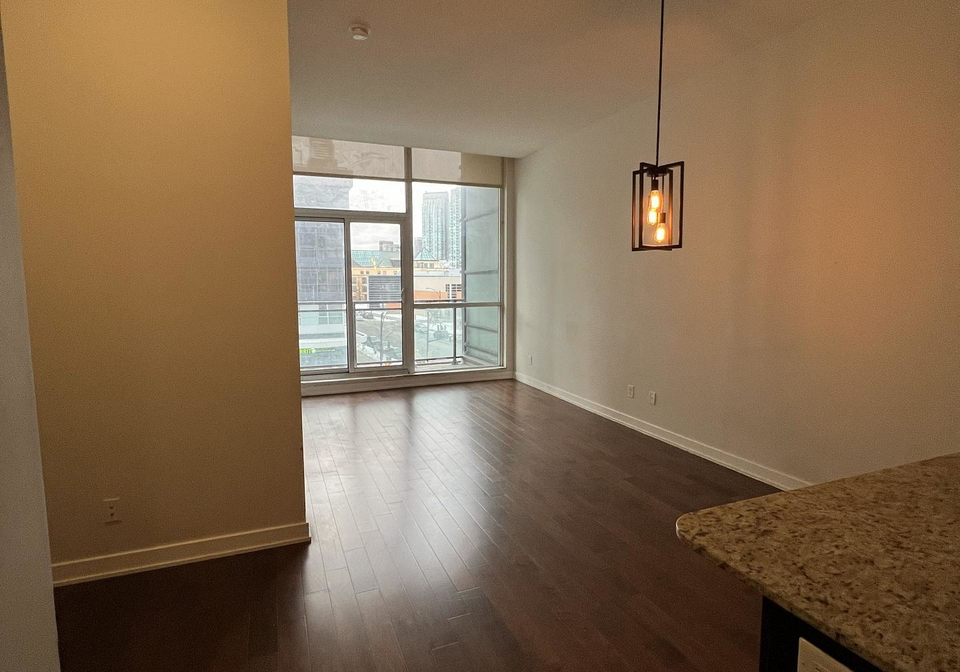 4070-confederation-parkway-mississauga-ontario-w12744426
