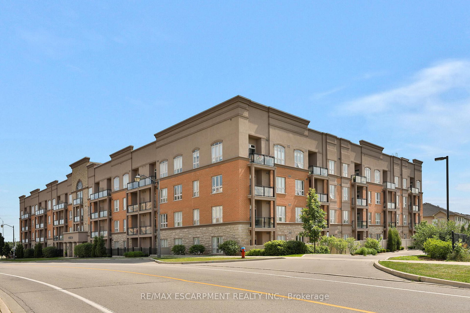 5317-upper-middle-road-burlington-ontario-w12744998