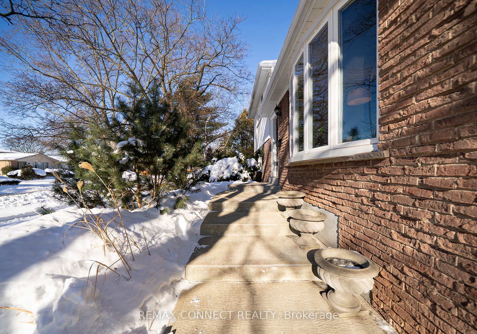 317-sunset-drive-oakville-ontario-w12745102