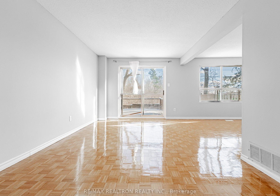 1237-white-oaks-oakville-ontario-w12745104
