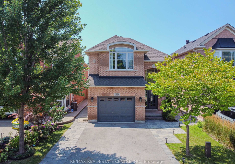 2498-longridge-crescent-oakville-ontario-w12745612