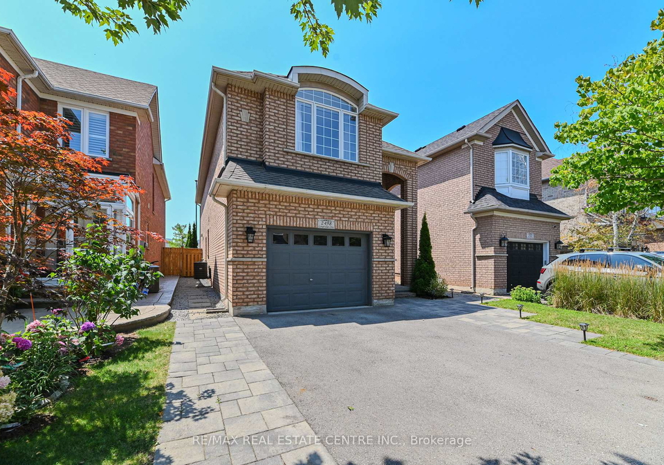 2498-longridge-crescent-oakville-ontario-w12745612