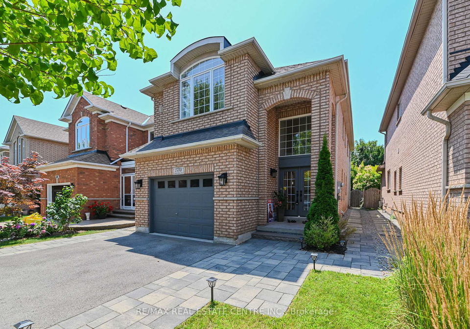 2498-longridge-crescent-oakville-ontario-w12745612
