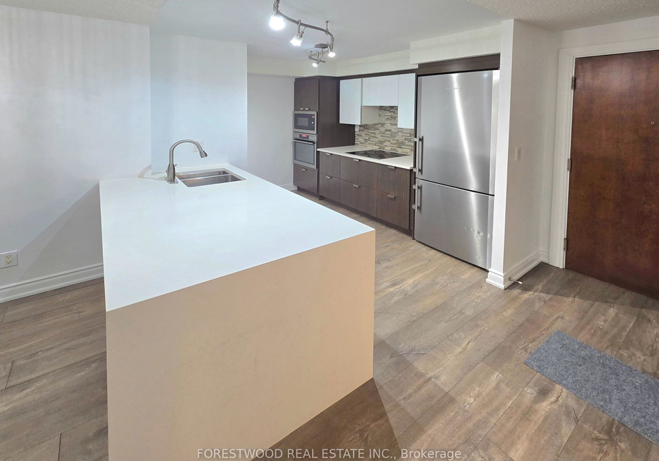 310-burnhamthorpe-road-w-mississauga-ontario-w12745698