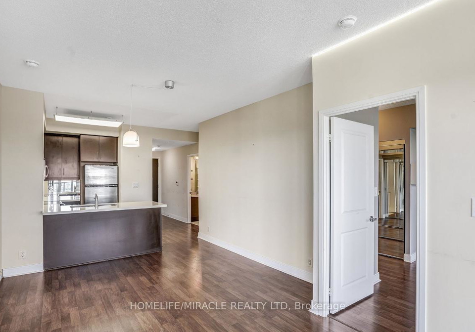 60-absolute-avenue-mississauga-ontario-w12746266