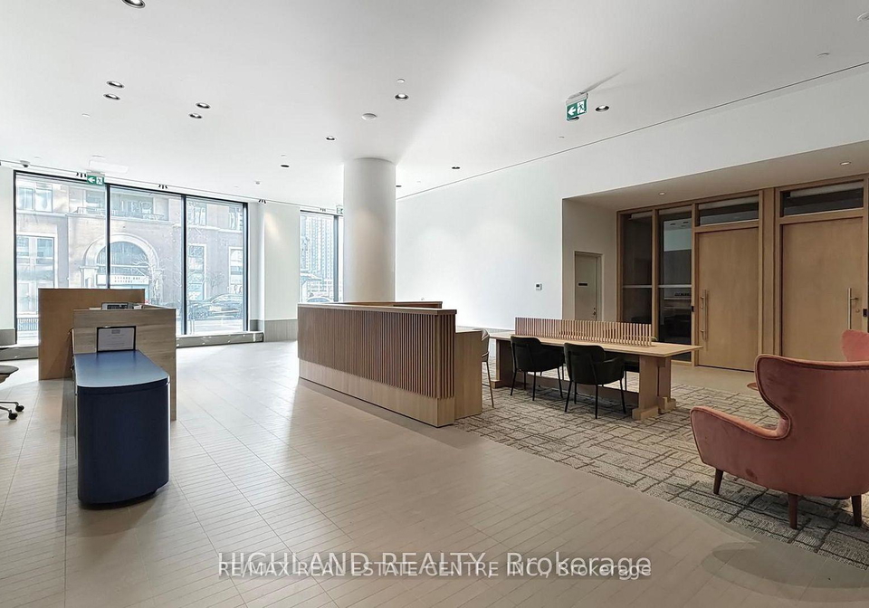 395-square-one-drive-mississauga-ontario-w12746356
