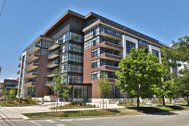 1-neighbourhood-lane-etobicoke-ontario-w12746536