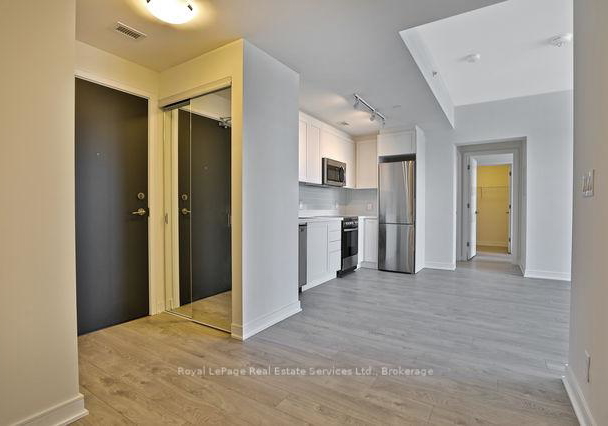 1-neighbourhood-lane-etobicoke-ontario-w12746536