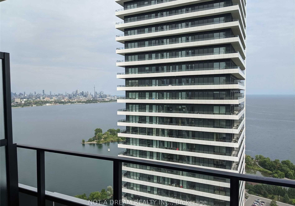30-shore-breeze-drive-etobicoke-ontario-w12746734