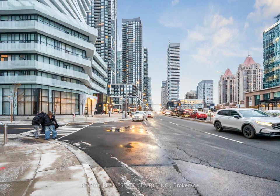 3900-confederation-parkway-mississauga-ontario-w12746876