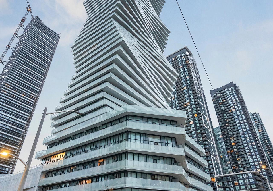 3900-confederation-parkway-mississauga-ontario-w12746876