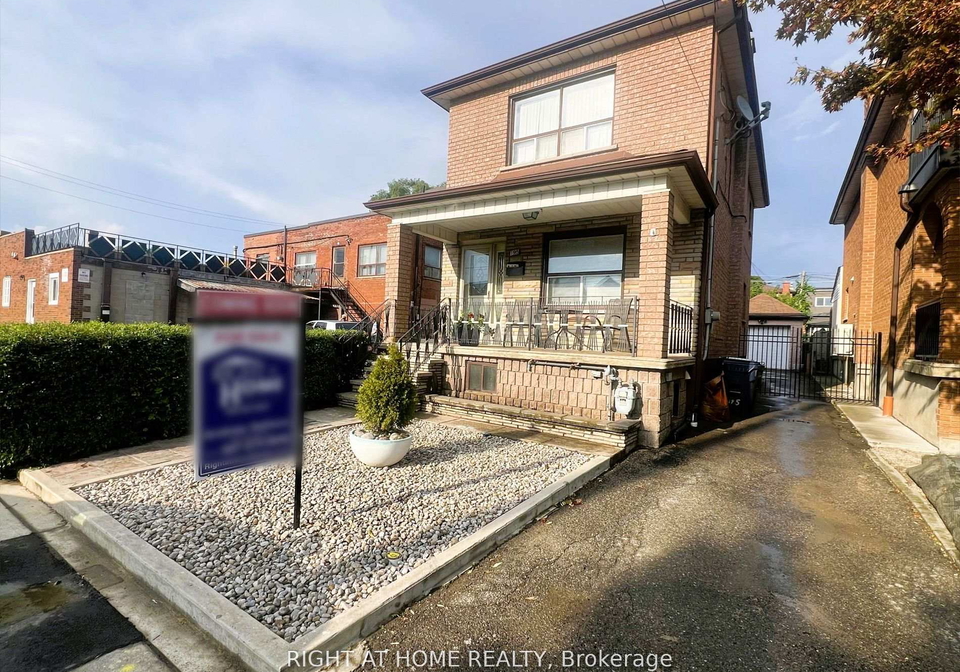 195-rosethorn-avenue-toronto-ontario-w12747512