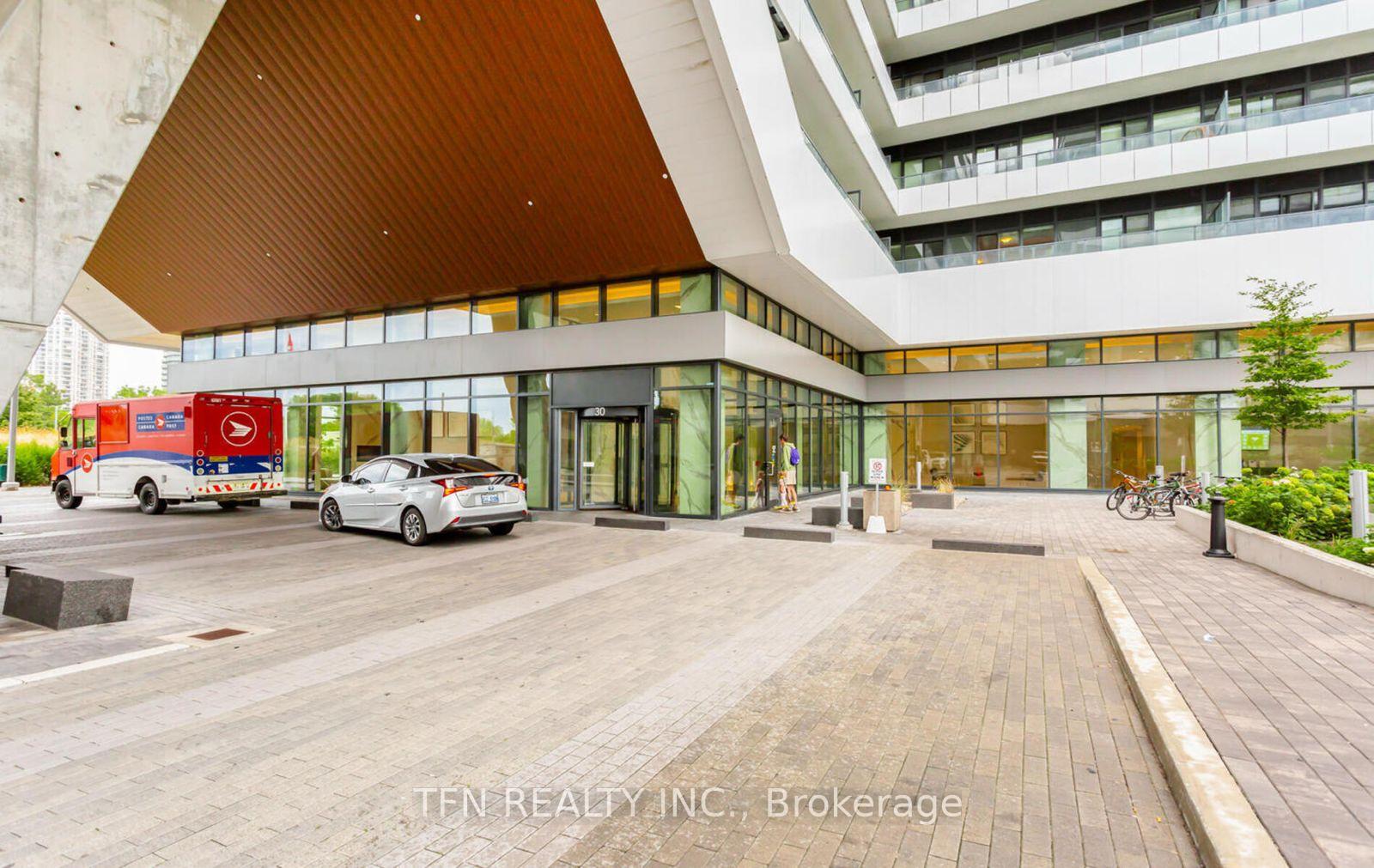 30-shore-breeze-drive-etobicoke-ontario-w12747606