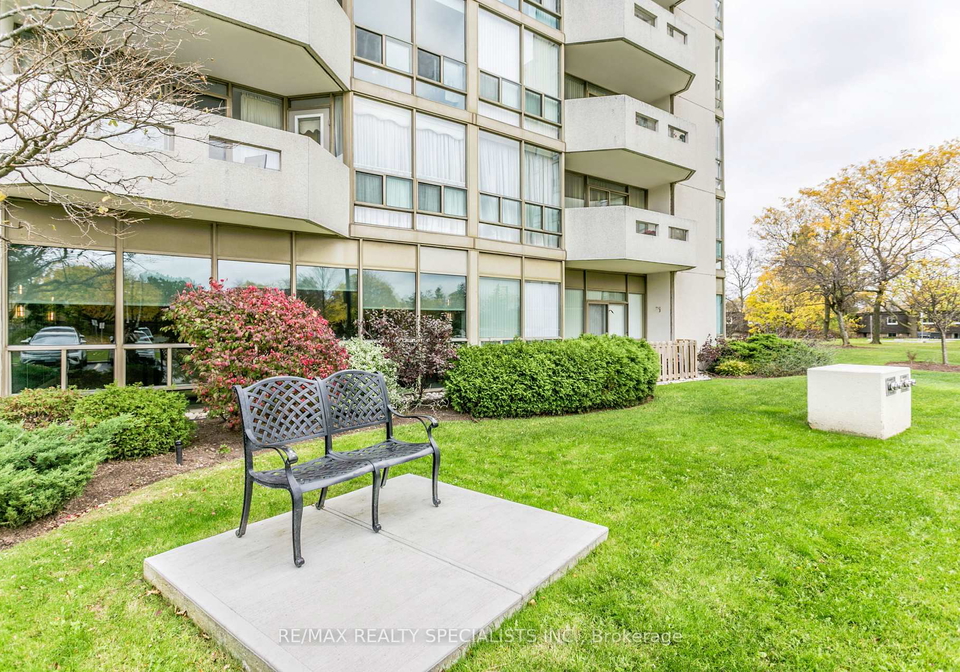 5080-pinedale-avenue-burlington-ontario-w12747874