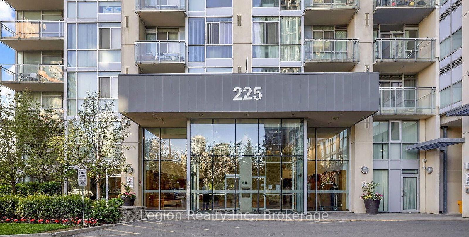 225-webb-drive-mississauga-ontario-w12748404