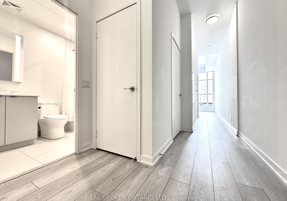 285-dufferin-street-toronto-ontario-w12748424