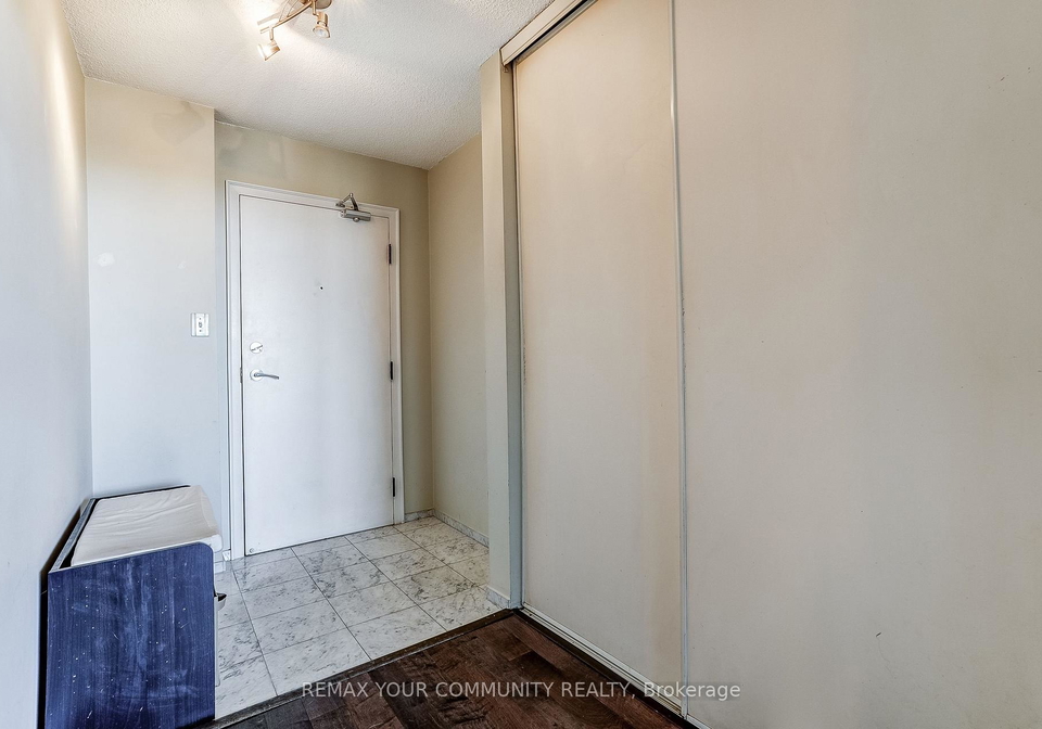 350-webb-drive-mississauga-ontario-w12748574