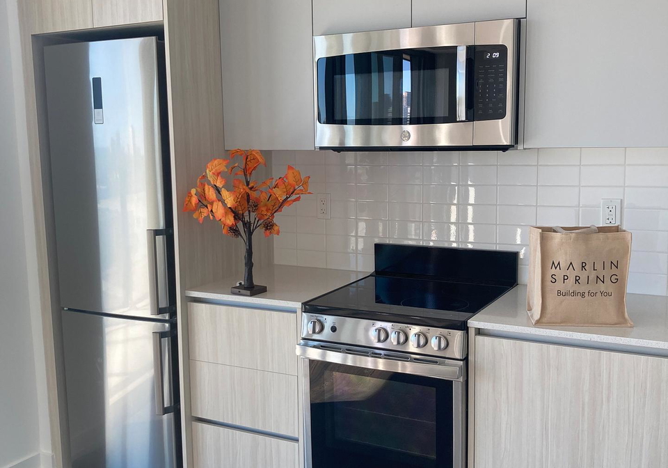 801-the-queensway-etobicoke-ontario-w12748792