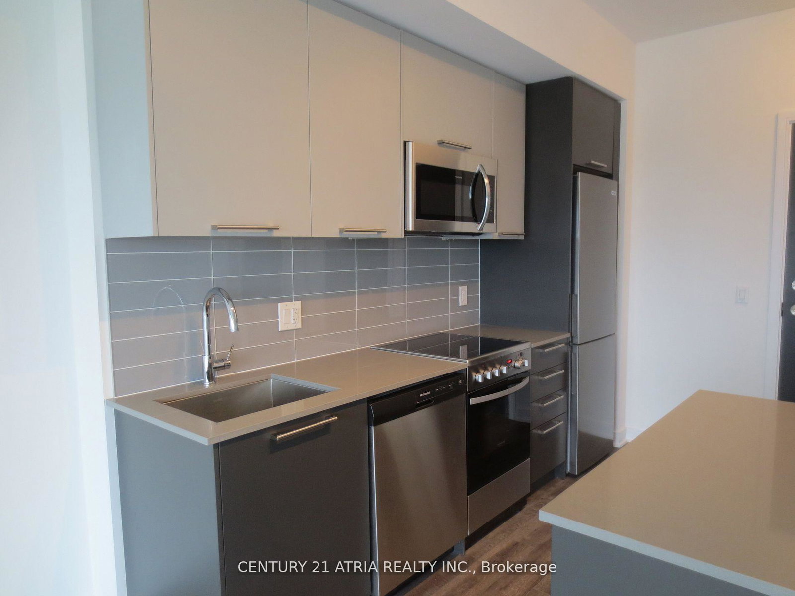 25-neighbourhood-lane-etobicoke-ontario-w12749132