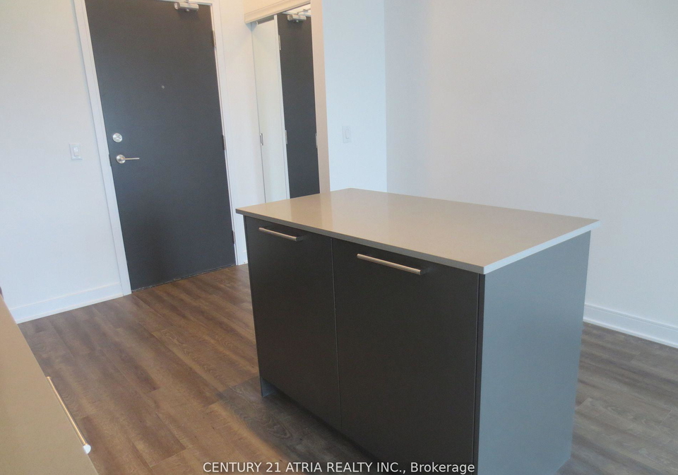 25-neighbourhood-lane-etobicoke-ontario-w12749132