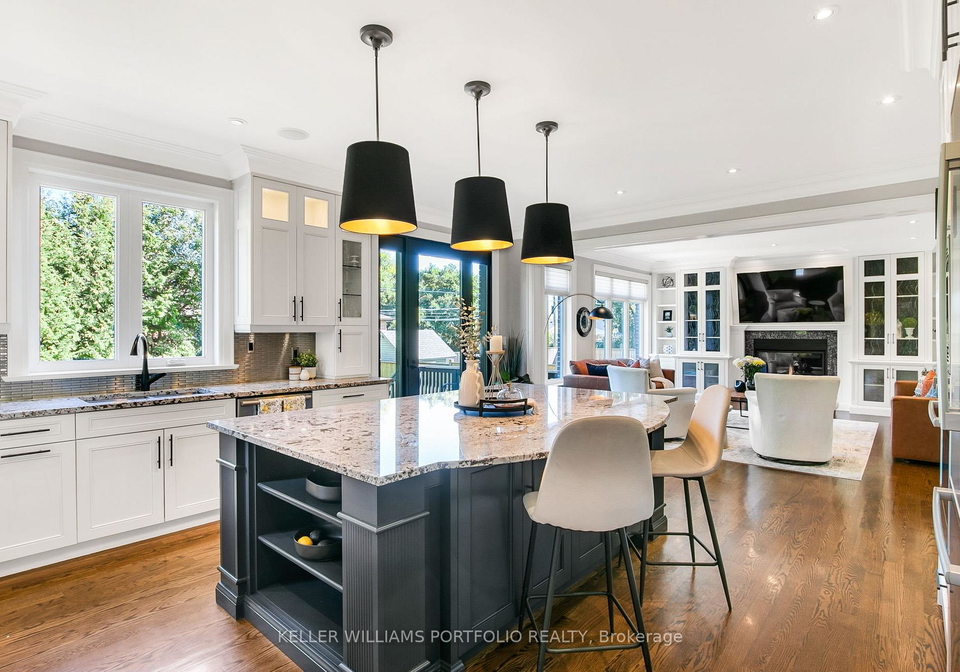 7-maydolph-road-etobicoke-ontario-w12749350