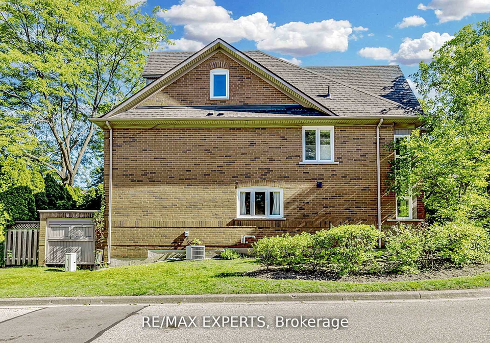 1084-queen-street-w-mississauga-ontario-w12749416