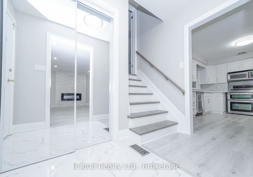 22-decarie-circle-etobicoke-ontario-w12749776