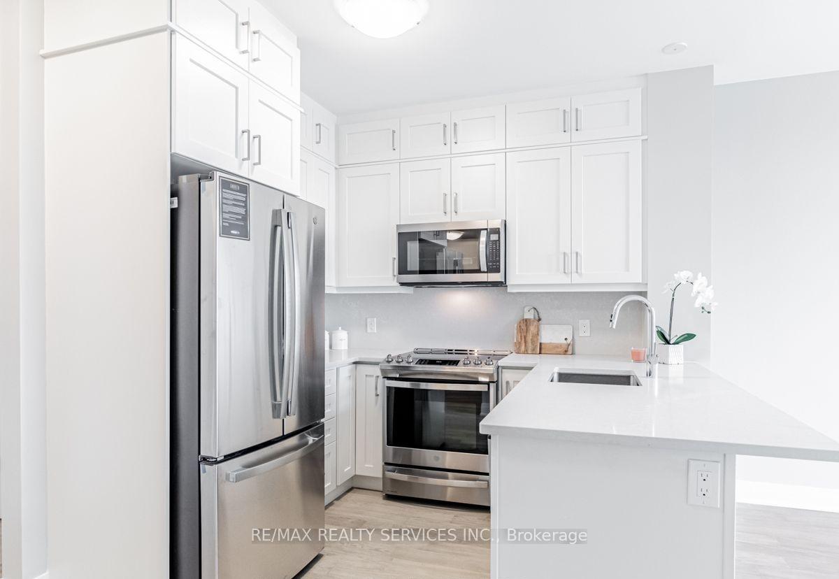 50-kaitting-trail-w-oakville-ontario-w12749836