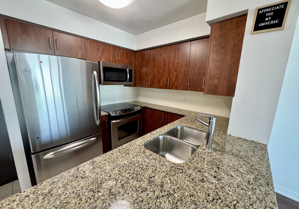 215-sherway-gardens-road-etobicoke-ontario-w12749976