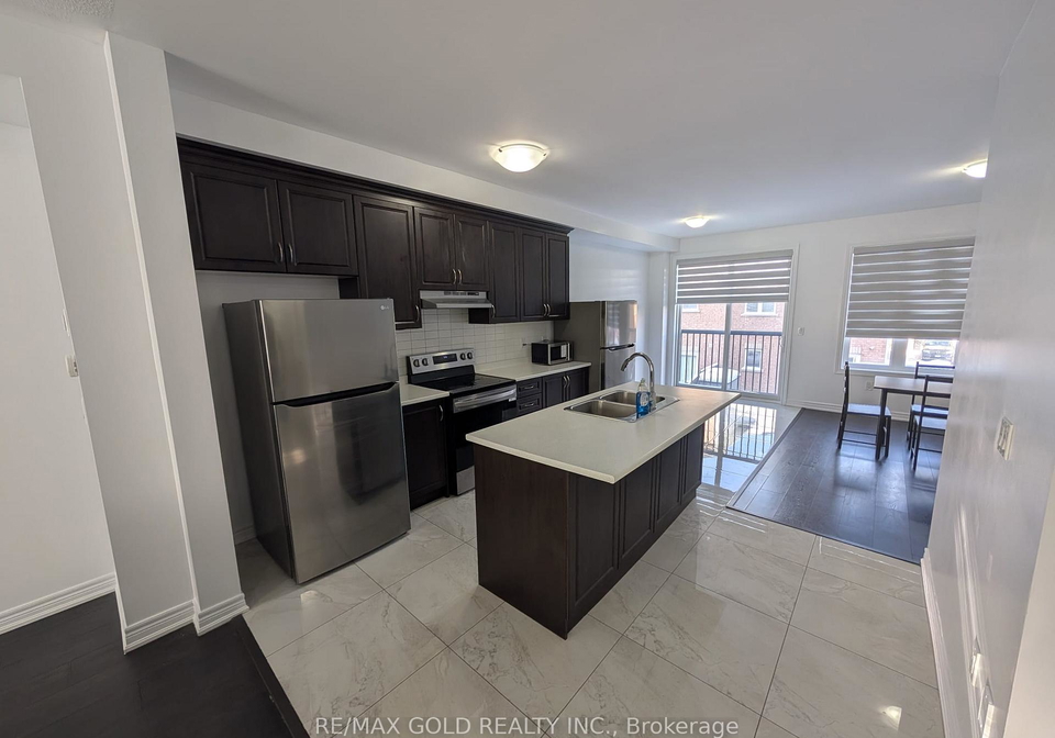 18-faye-street-brampton-ontario-w12750198