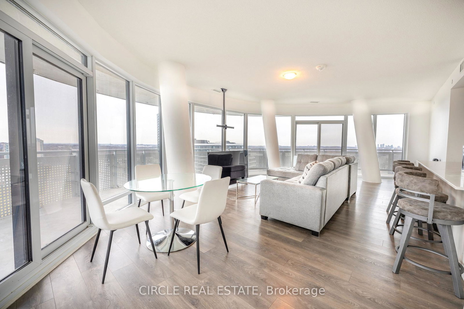 2520-eglinton-avenue-mississauga-ontario-w12750630