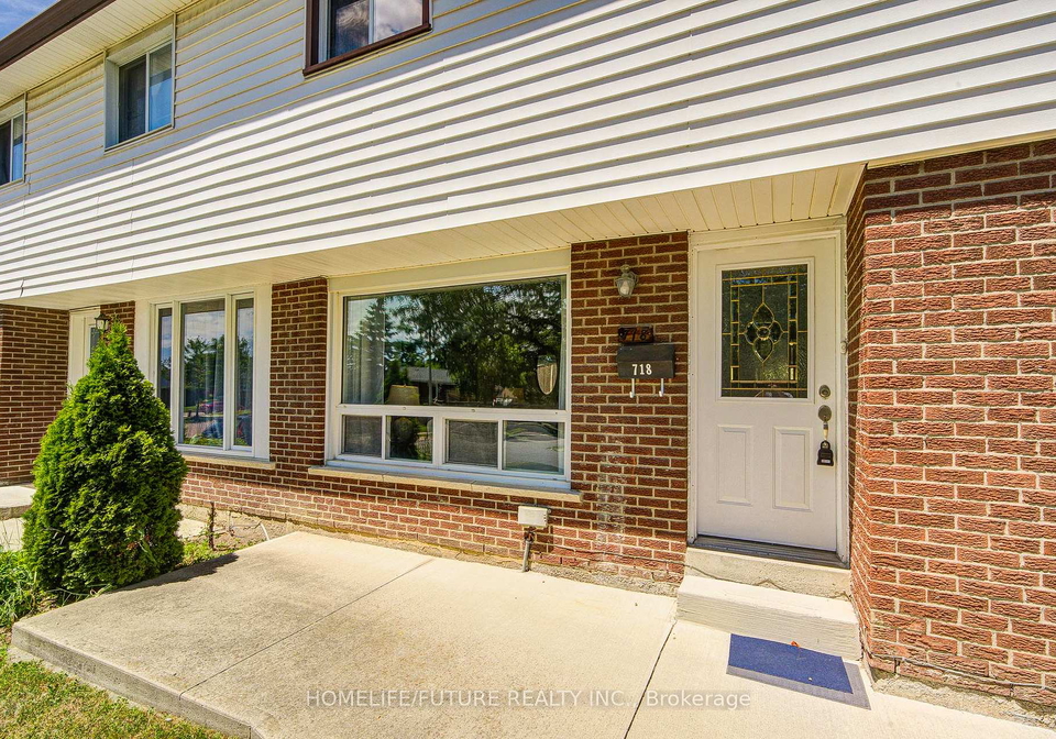 718-eaglemount-crescent-mississauga-ontario-w12750894