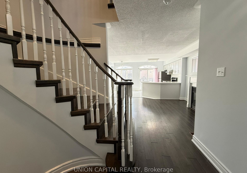5450-tree-crest-court-mississauga-ontario-w12751056