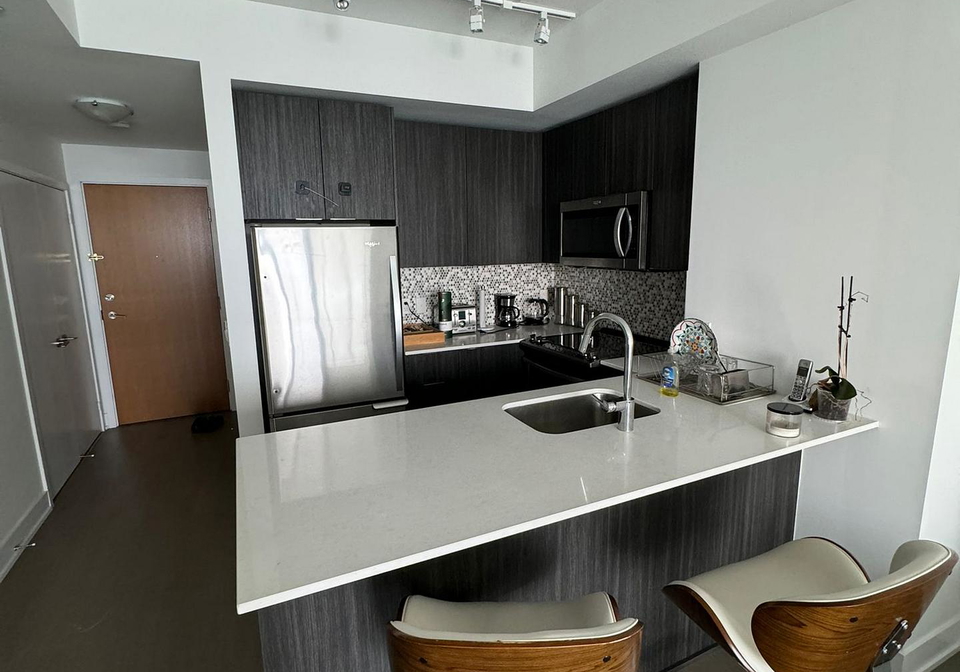 20-shorebreeze-drive-etobicoke-ontario-w12751546