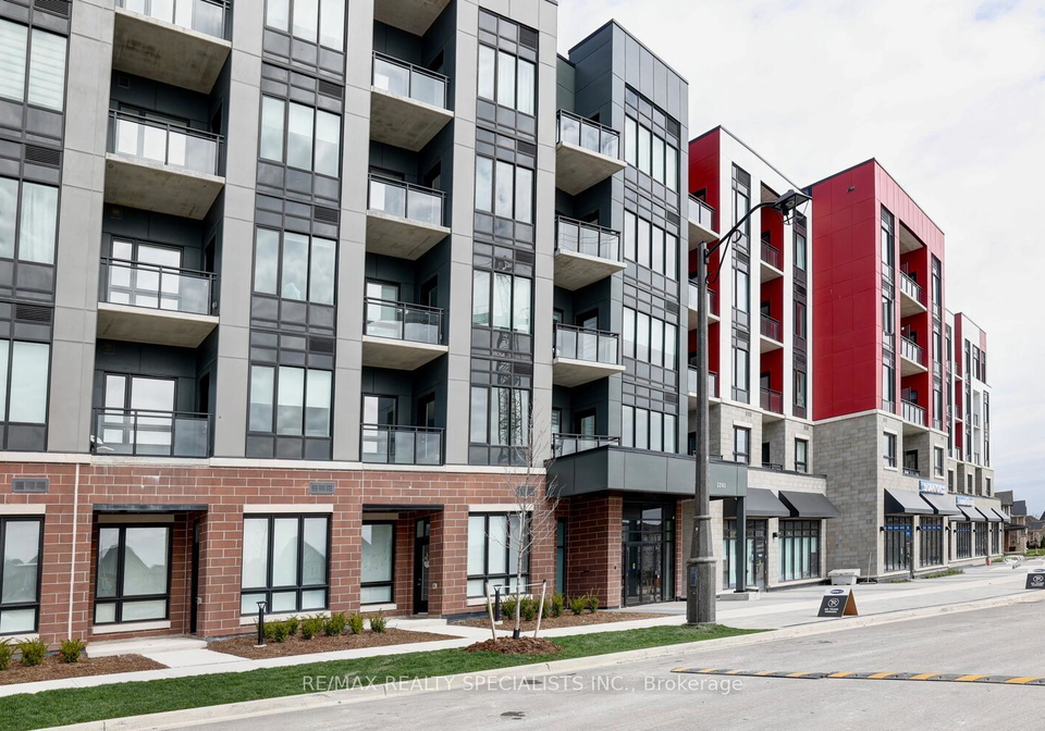 3265-carding-mill-trail-oakville-ontario-w12751740