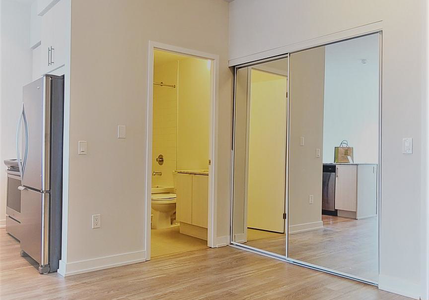 4085-parkside-village-drive-mississauga-ontario-w12751898