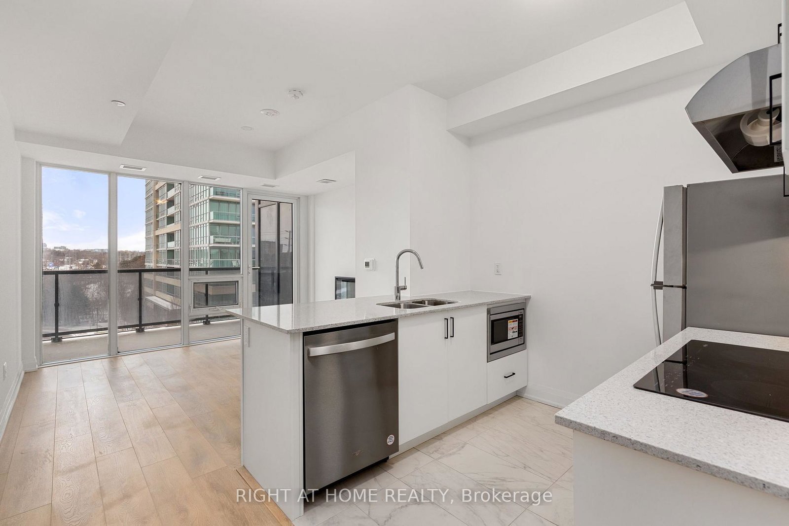 1035-soutdown-road-mississauga-ontario-w12752168