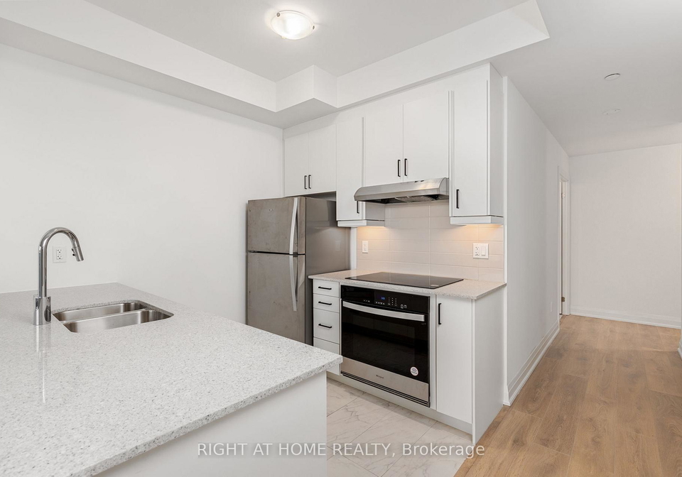 1035-soutdown-road-mississauga-ontario-w12752168