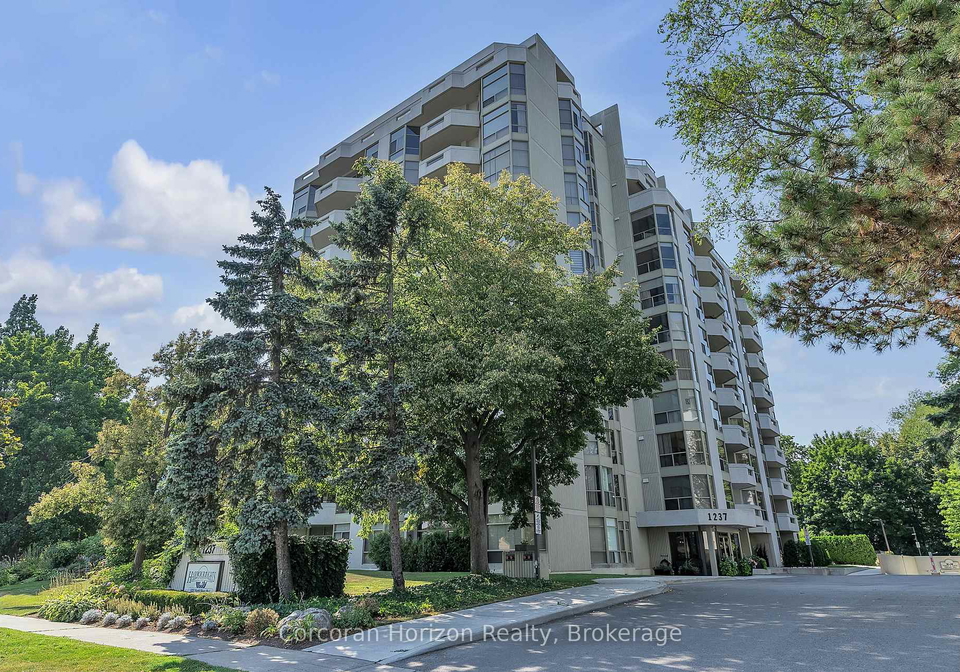 1237-north-shore-boulevard-e-burlington-ontario-w12752232