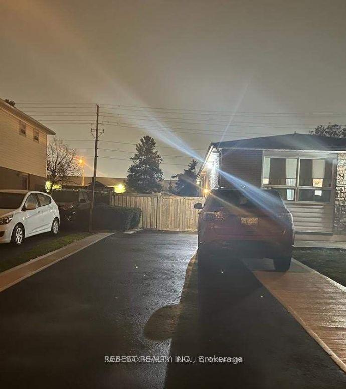 18-finsbury-drive-brampton-ontario-w12752426