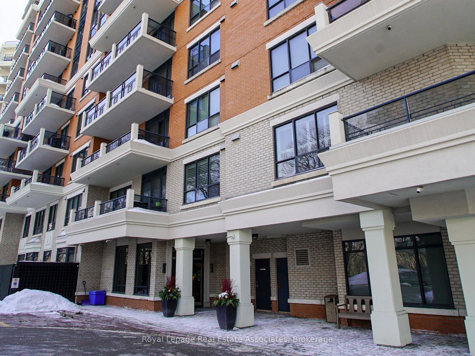 2-aberfoyle-crescent-etobicoke-ontario-w12752572