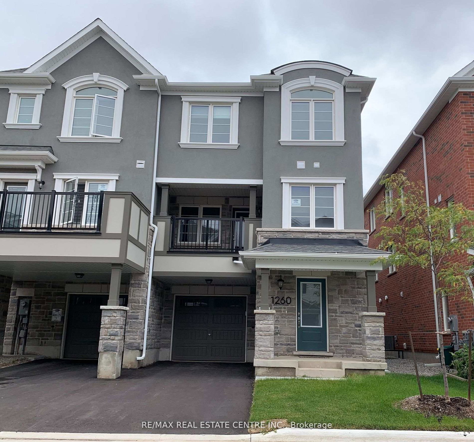 1260-hop-place-milton-ontario-w12752640