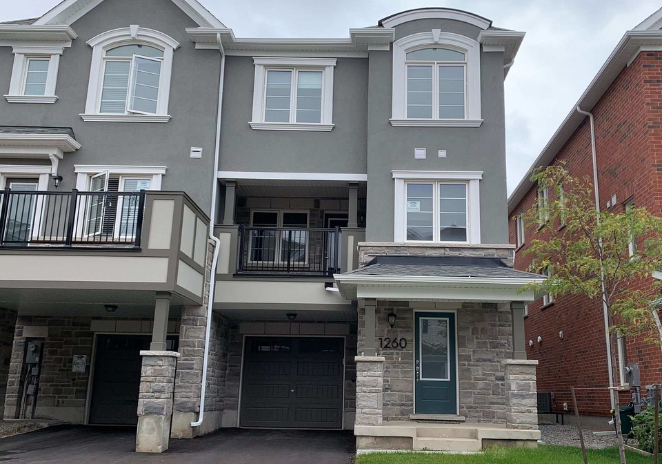 1260-hop-place-milton-ontario-w12752640