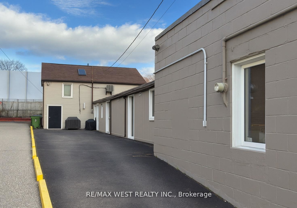 33-south-station-street-north-york-ontario-w12752812