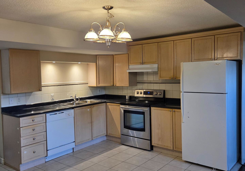 9-madison-street-brampton-ontario-w12753260