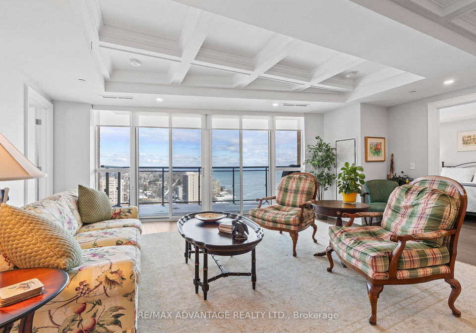 2060-lakeshore-road-burlington-ontario-w12753784
