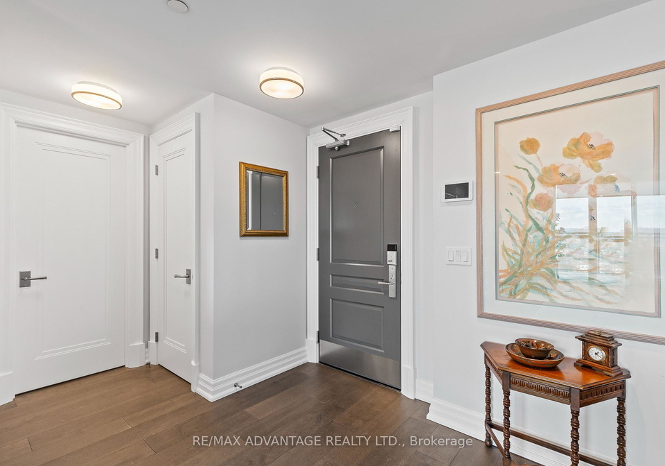 2060-lakeshore-road-burlington-ontario-w12753784